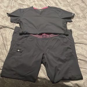 Scrub set top large bottom med